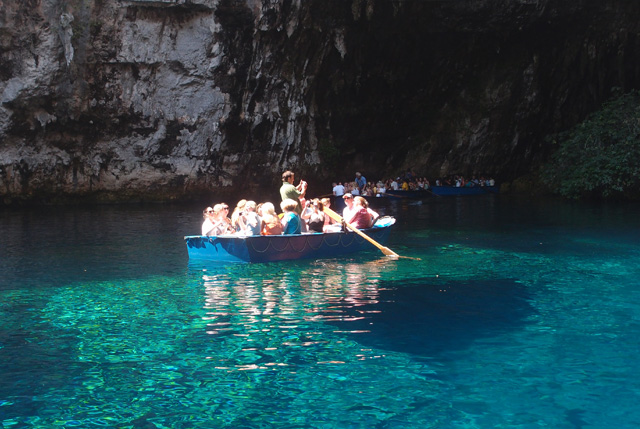 melissani_kefalonia.jpg
